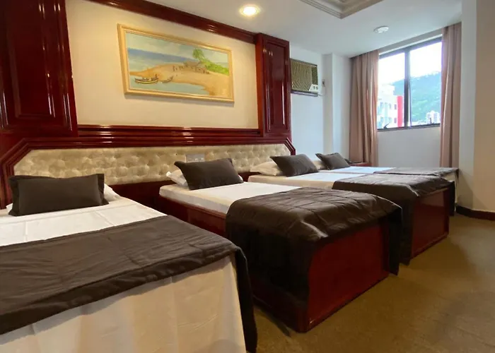 Maxim Plaza Hotel